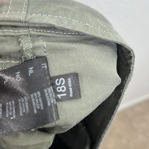 KUHL Trekr Short 10” Women’s Outdoors Hiking size 12 - Picture 6 of 9